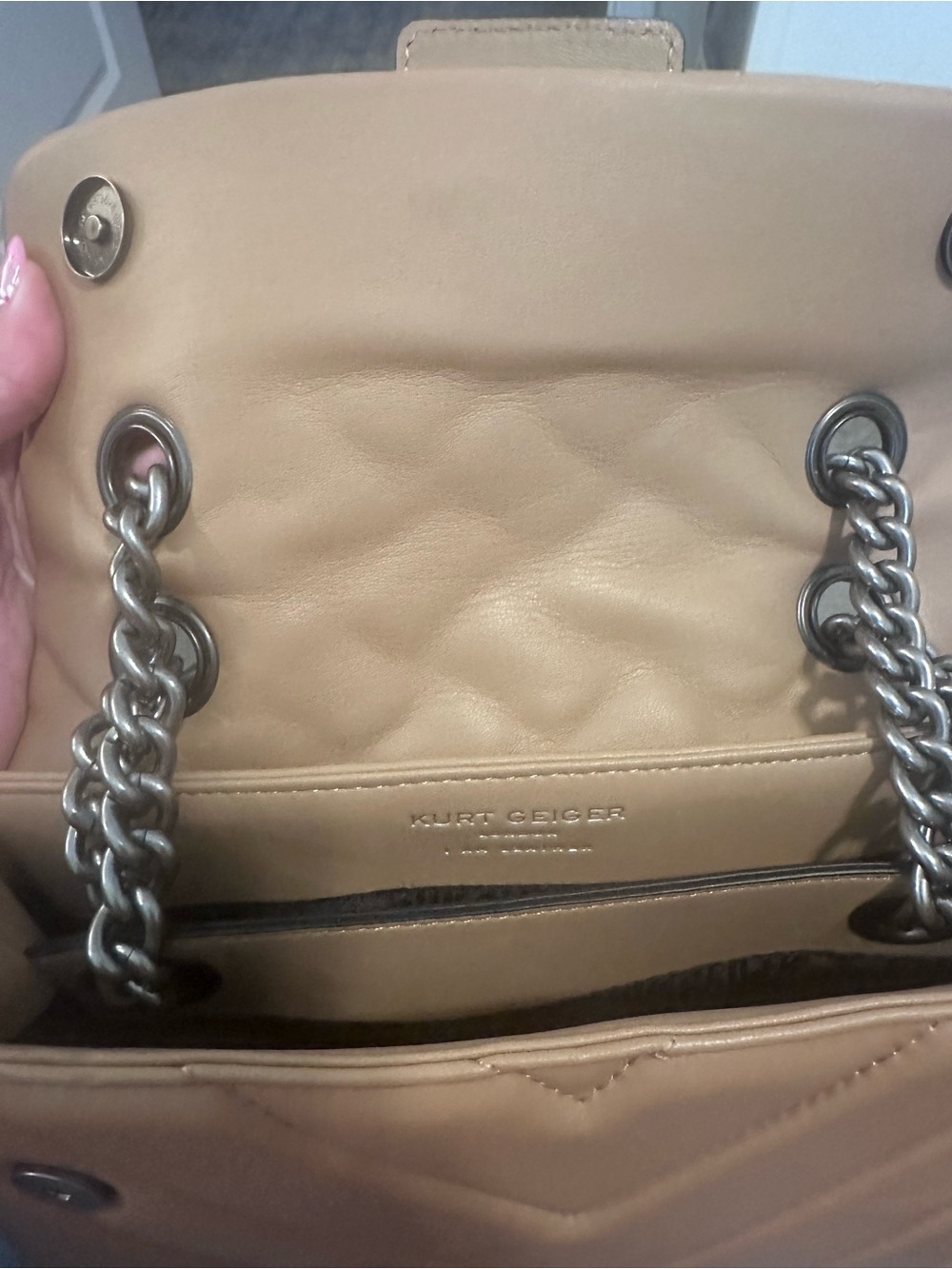 Kurt Geiger Quilted Camel Leather Shoulder Bag converts to crossbody - Picture 8 of 11